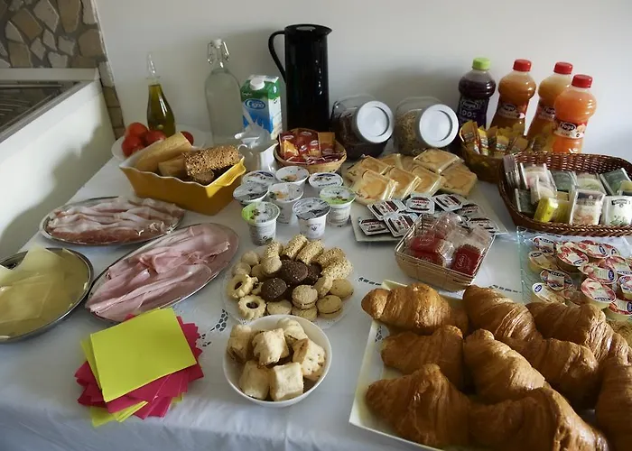 Excellent Apartment In The Center Of Milan Couette-café 3*